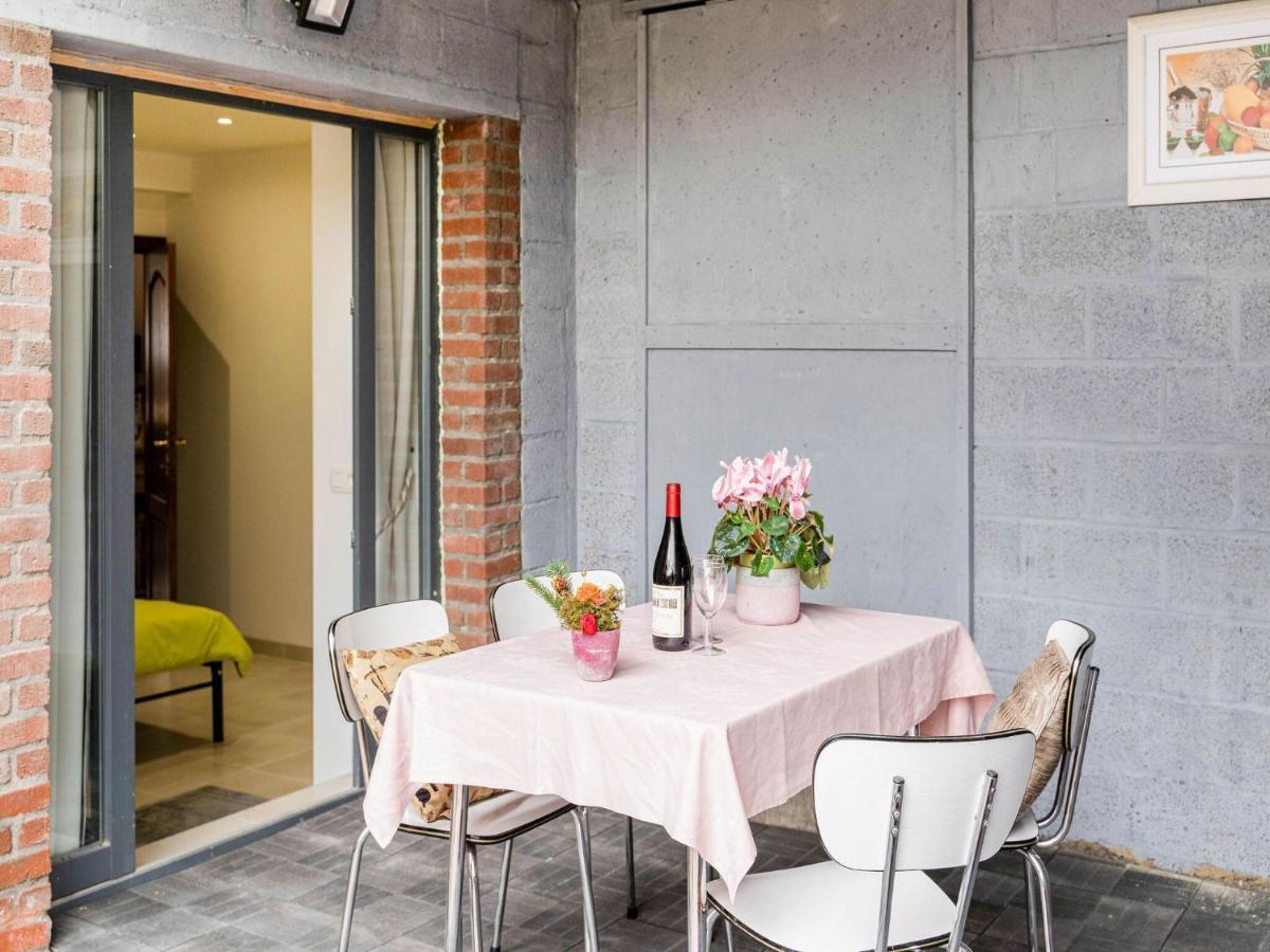 Charming Chalet In Beauraing With Fenced Garden Exterior foto